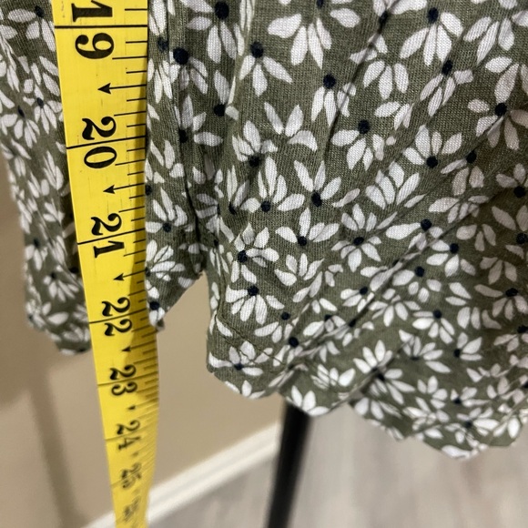 Loft floral tank top‎ size large - Picture 6 of 8